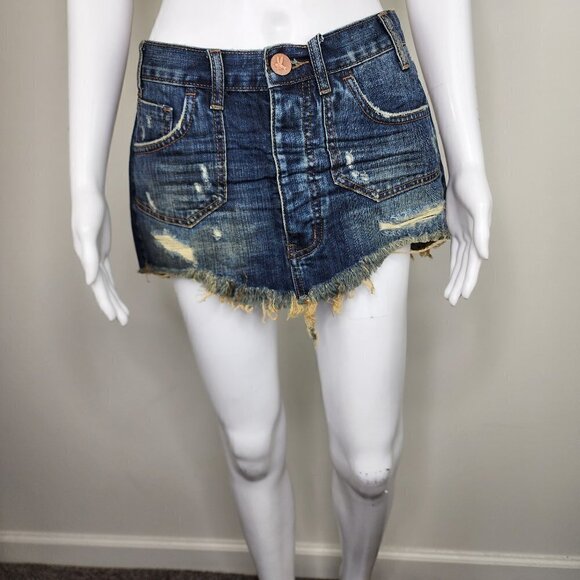 NWT One Teaspoon Cowboy Junkyard Distressed Frayed Hem Mini Jean Skirt Size 25 - Picture 1 of 16